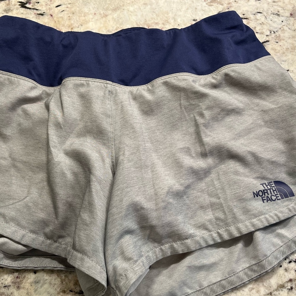 North Face Athletic Shorts Size: Small